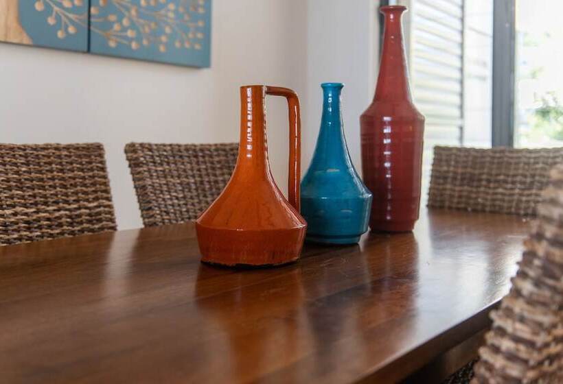 Marina Dreams Airlie Beach