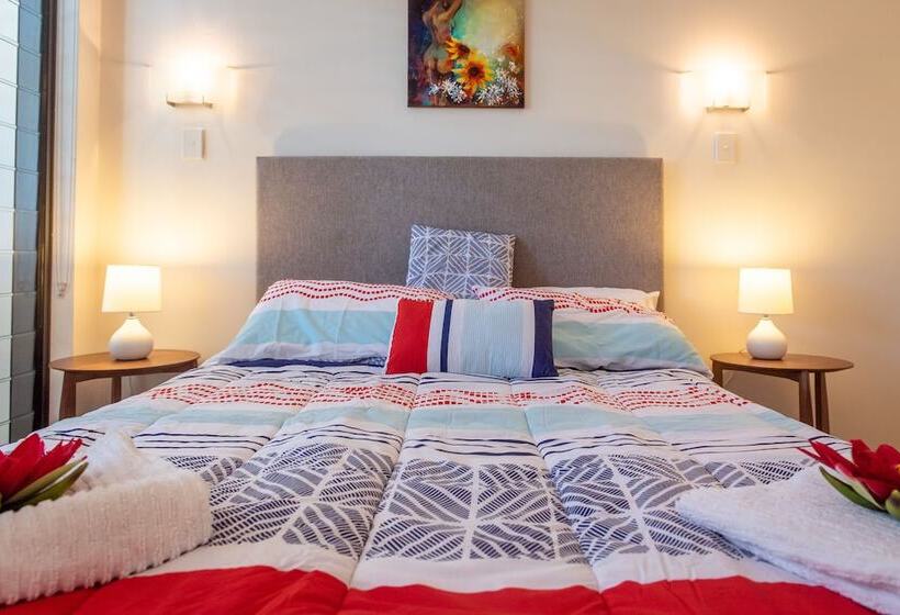 Marina Dreams Airlie Beach