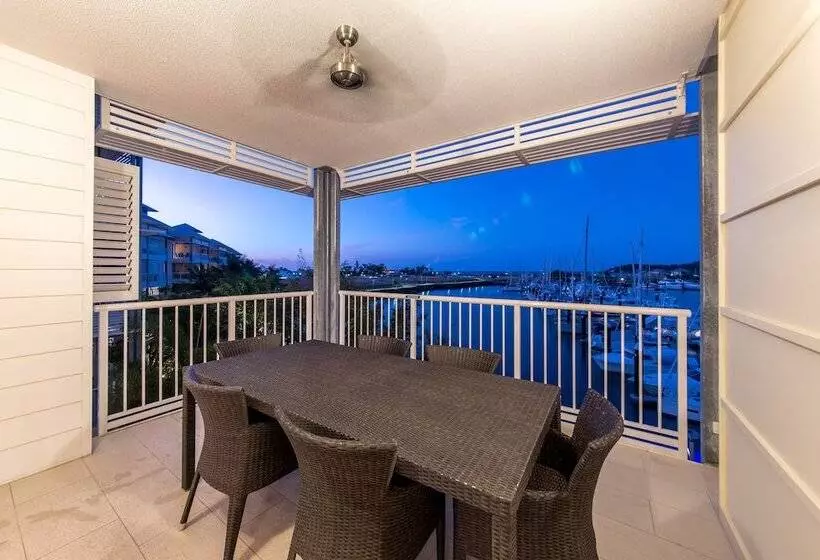 Marina Dreams   Airlie Beach