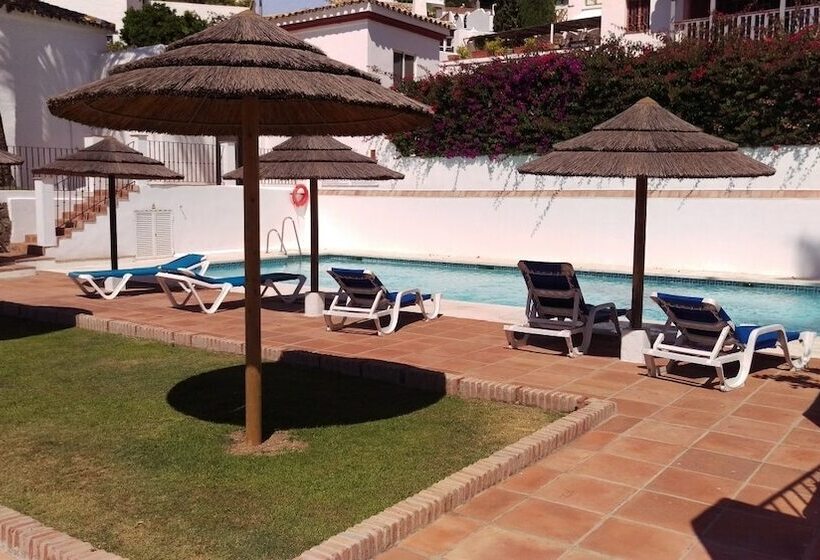 Spacious Family Benahavis Retreat