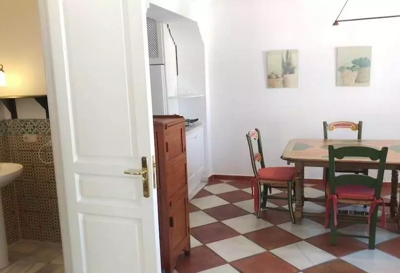 Spacious Family Benahavis Retreat