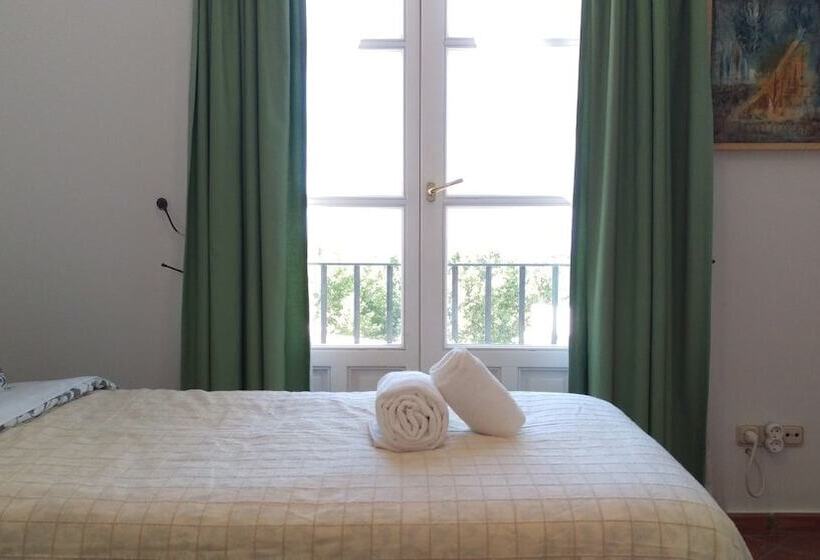 Spacious Family Benahavis Retreat