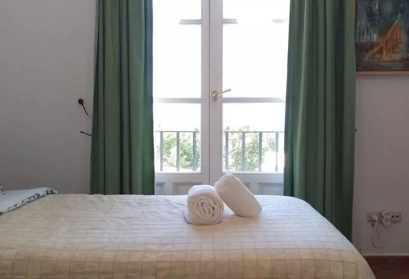 Spacious Family Benahavis Retreat