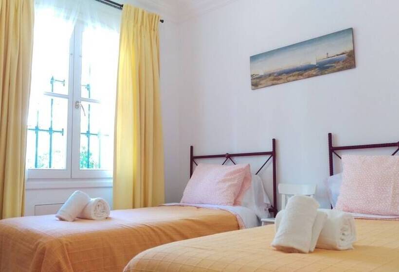 Spacious Family Benahavis Retreat