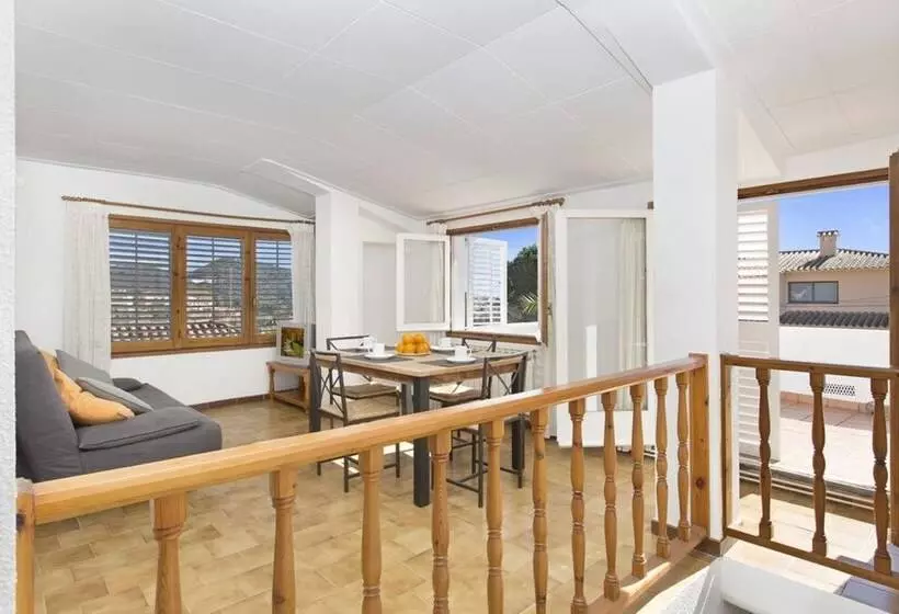 104665    Villa In Lloret De Mar