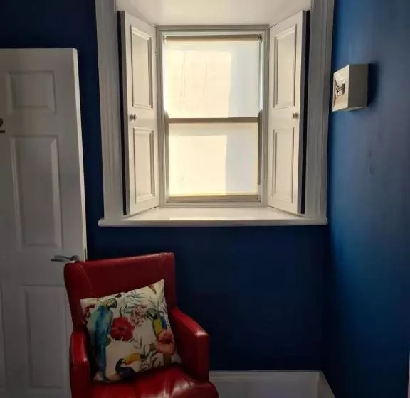 ユースホステル Skellys