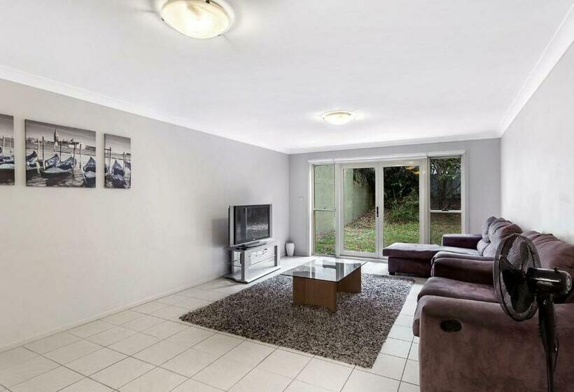 Alida Close 1 Lagoons Estate