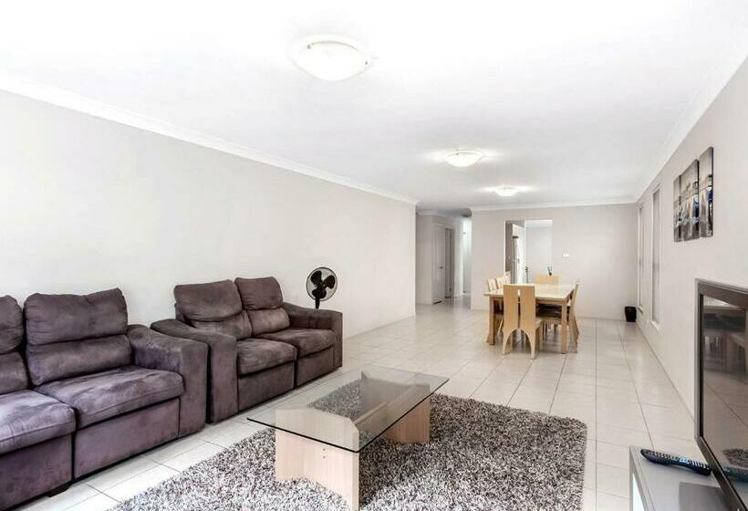 Alida Close 1 Lagoons Estate