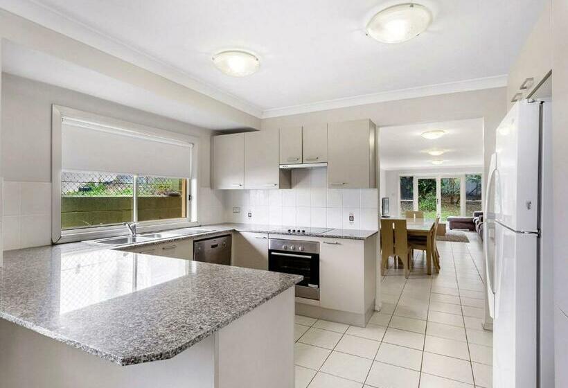 Alida Close 1 Lagoons Estate