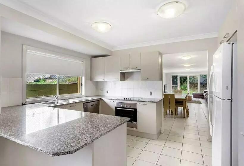 Alida Close 1 Lagoons Estate
