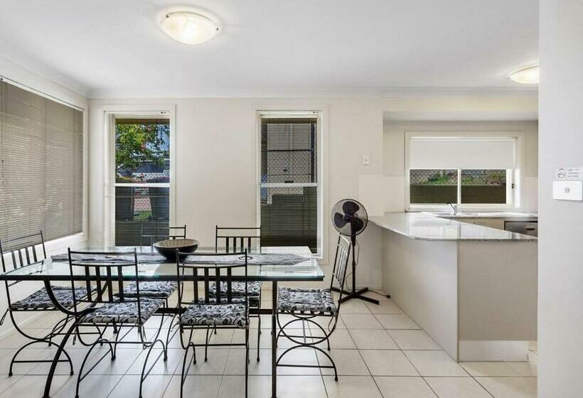 Alida Close 1 Lagoons Estate