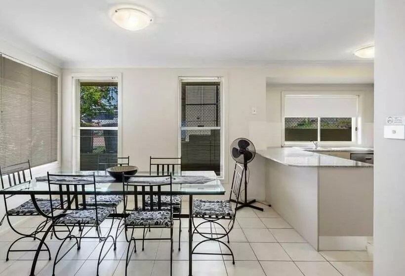 Alida Close 1 Lagoons Estate
