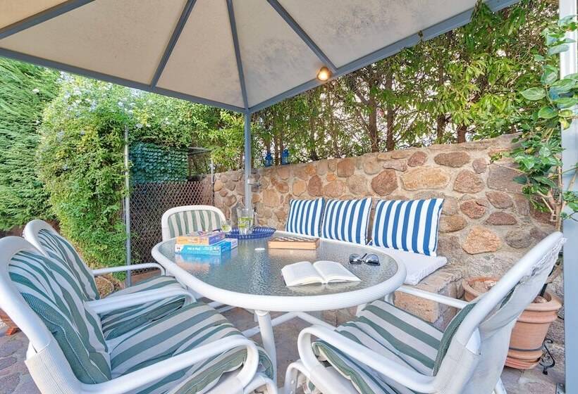 Elegant Maisonette Garden Near Beach