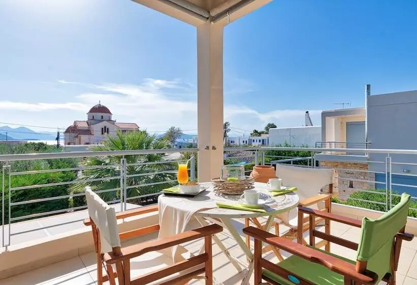 Elegant Maisonette Garden Near Beach