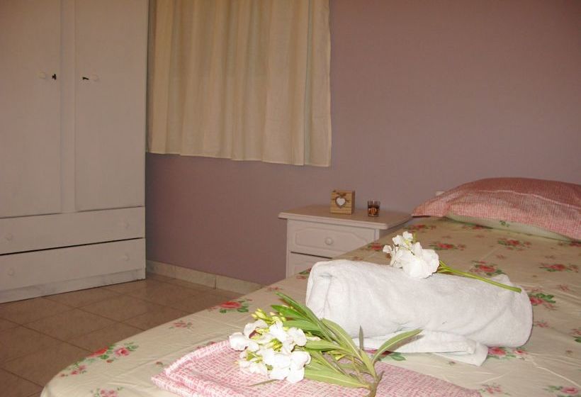 Handmade Apartment. A Step To City Center & Beach