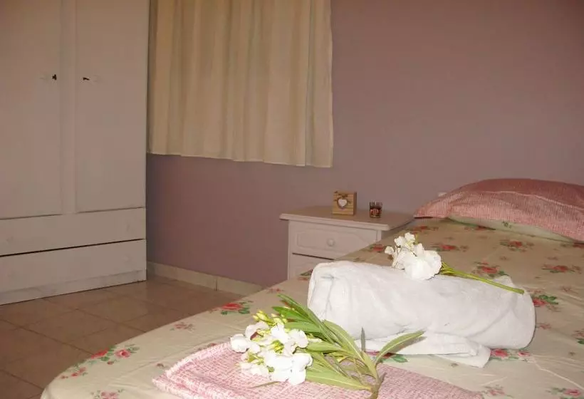 Handmade Apartment. A Step To City Center & Beach