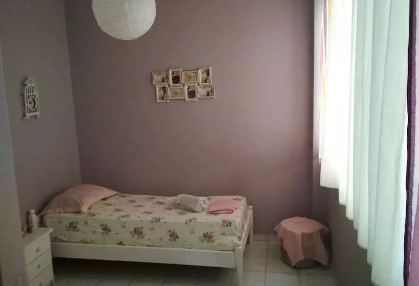 Handmade Apartment. A Step To City Center & Beach