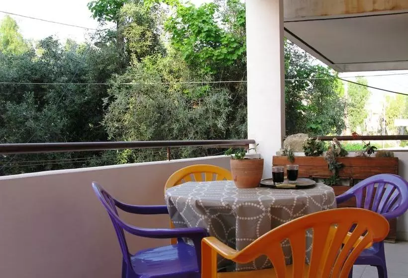 Handmade Apartment. A Step To City Center & Beach