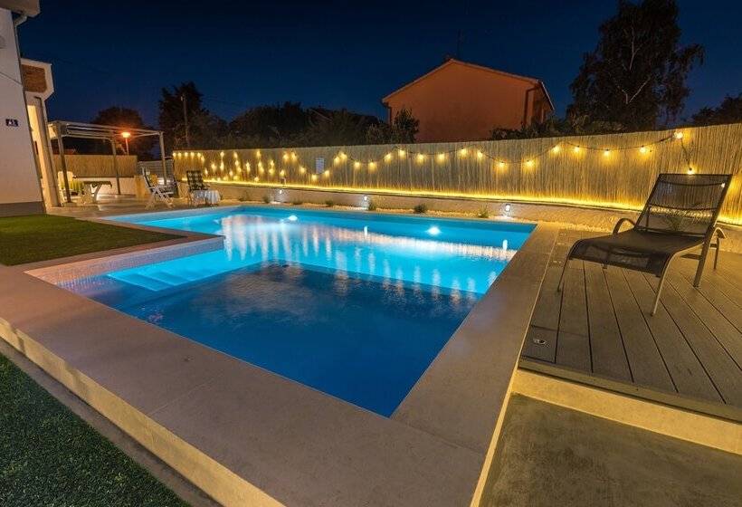 Kuntrada 45 With Heated Pool And Kids Pool