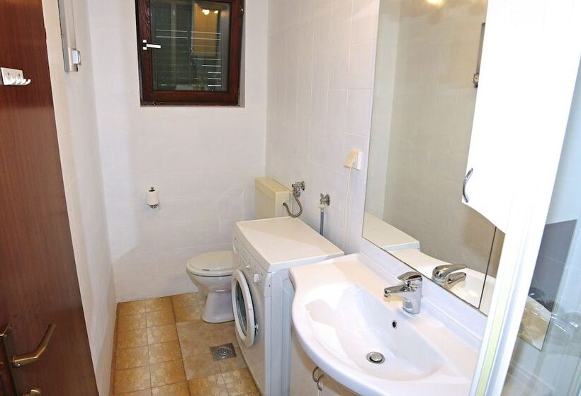 Kuntrada 45 With Heated Pool And Kids Pool