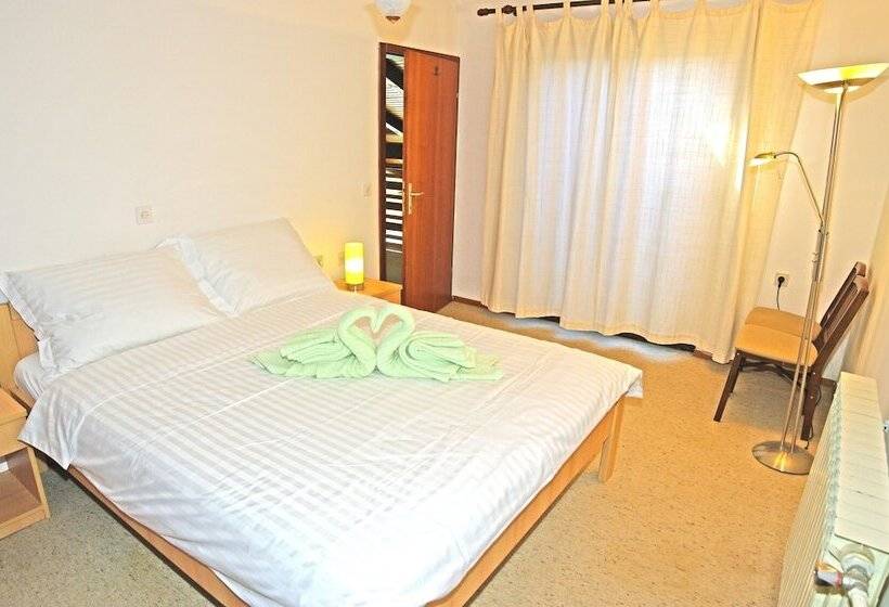 Kuntrada 45 With Heated Pool And Kids Pool