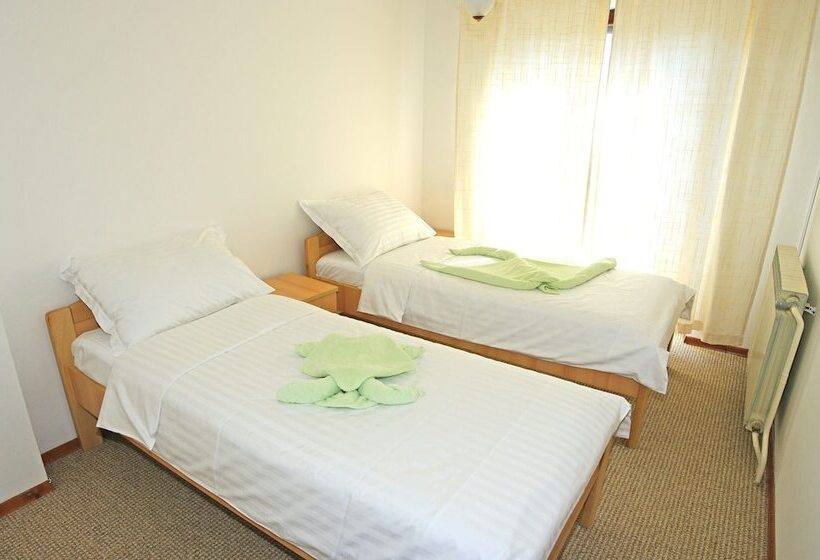 Kuntrada 45 With Heated Pool And Kids Pool