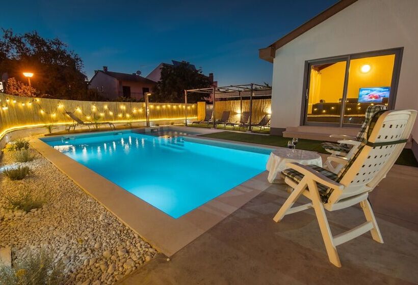 Kuntrada 45 With Heated Pool And Kids Pool