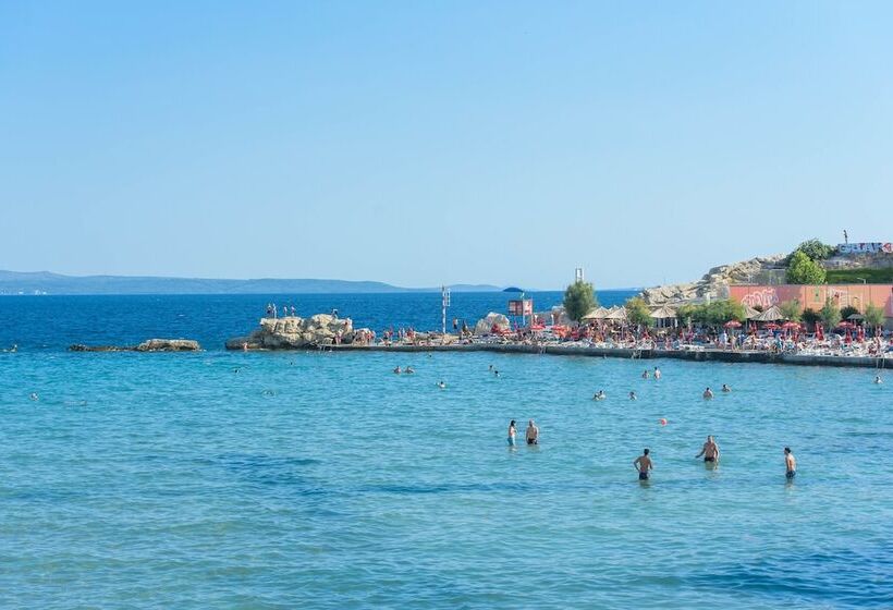 Pensão Best Location Rooms