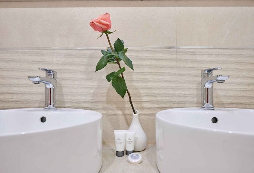 Pensão Best Location Rooms