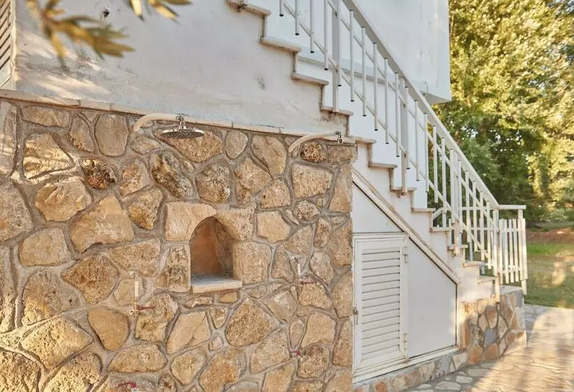Villa Rania / Zante Drosia