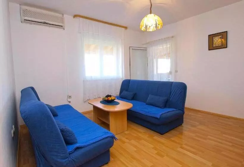 Apartments Silvana 143