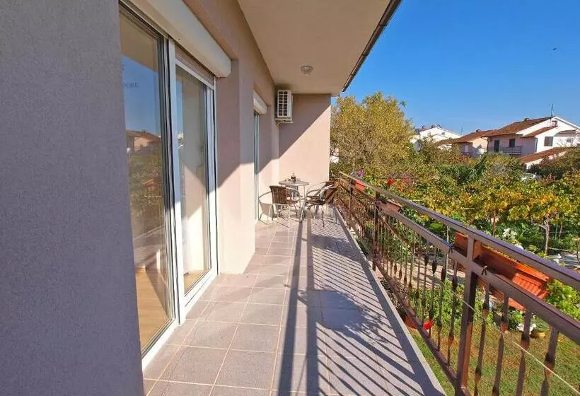Apartments Silvana 143