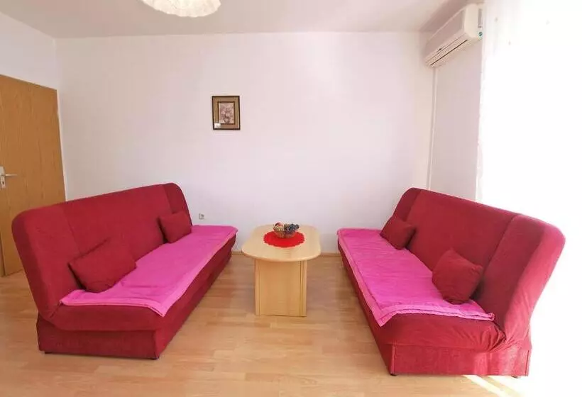 Apartments Silvana 143