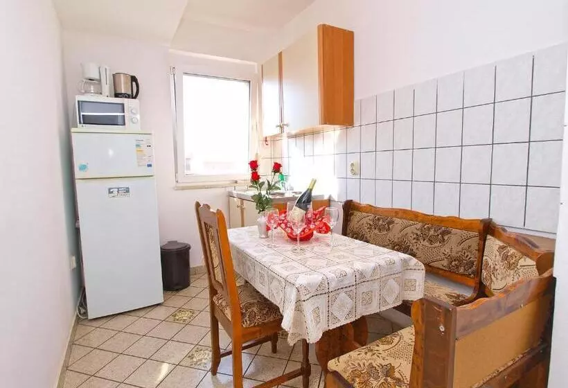 Apartments Silvana 143