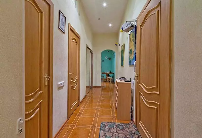 Friends Apartment On Pushkinskaya