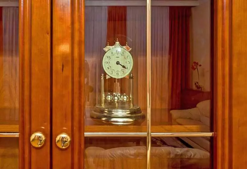 Friends Apartment On Pushkinskaya