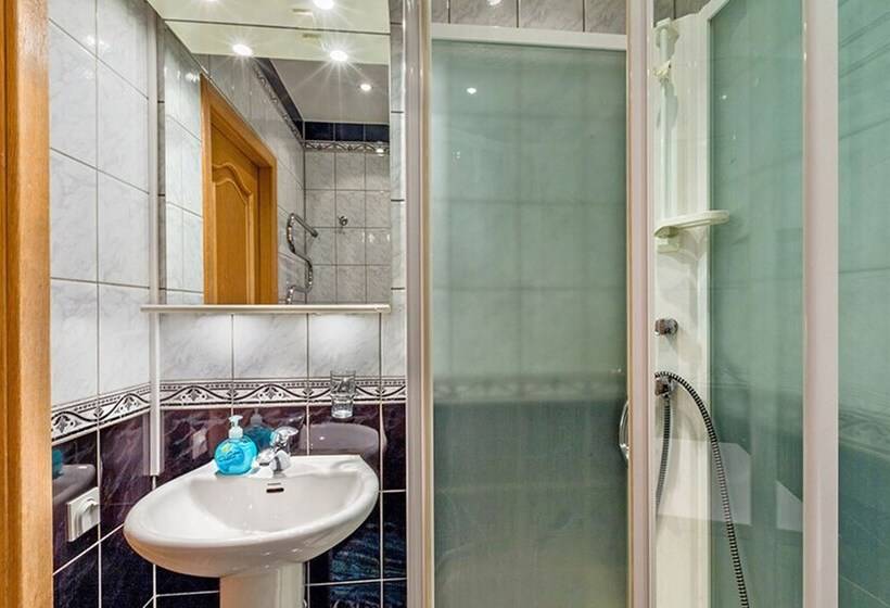 Friends Apartment On Pushkinskaya