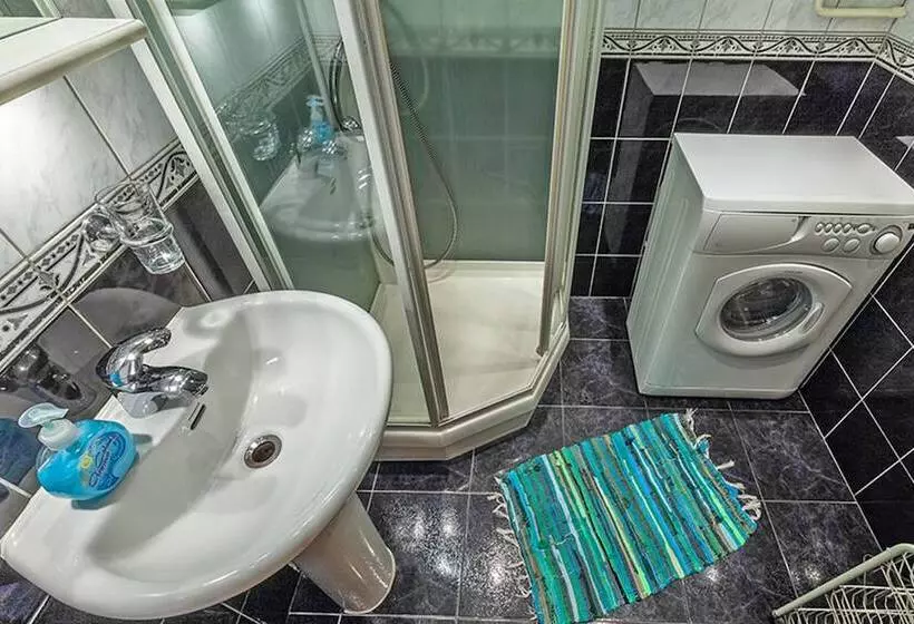Friends Apartment On Pushkinskaya