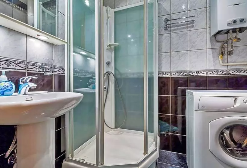 Friends Apartment On Pushkinskaya