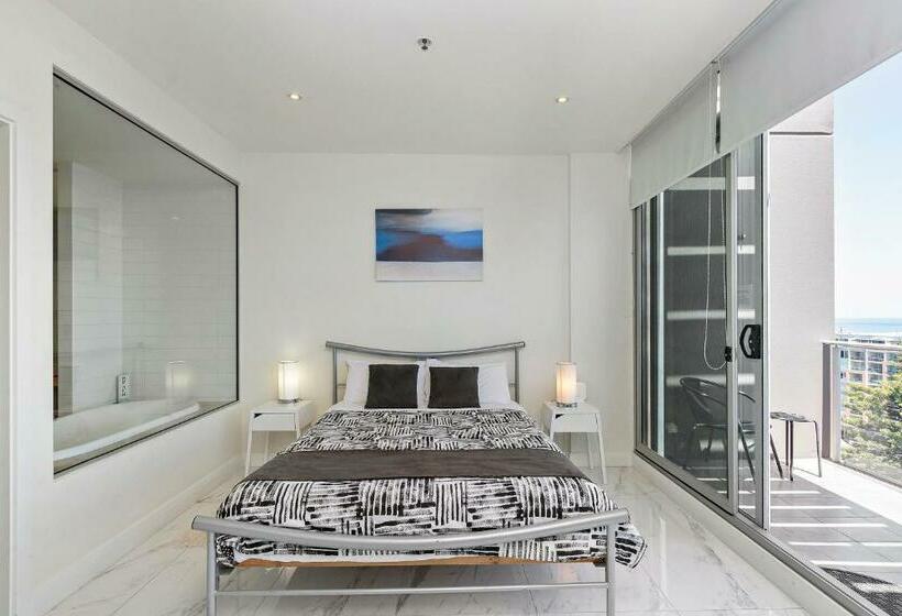 Belle Escapes   Glenelg Skyline Penthouse