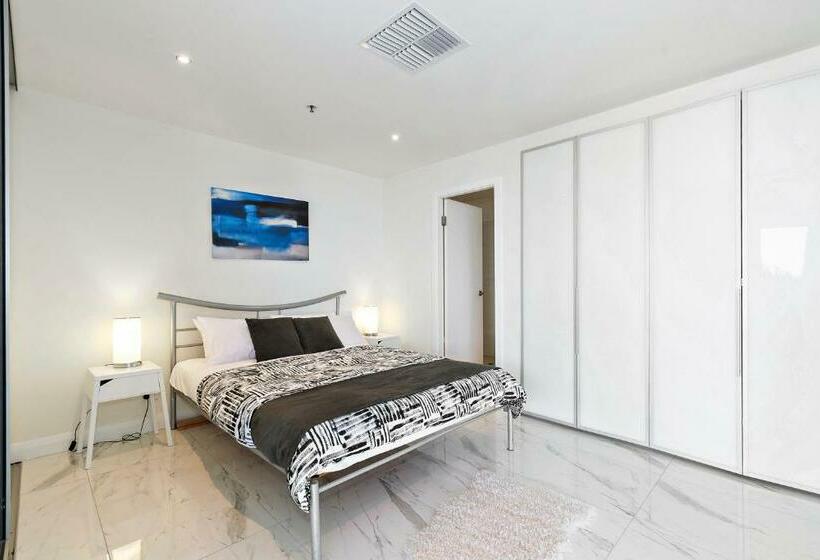 Belle Escapes   Glenelg Skyline Penthouse