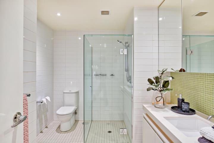 Belle Escapes   Glenelg Skyline Penthouse