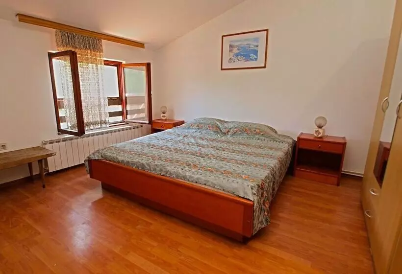 ペンション Apartment Emilia 424