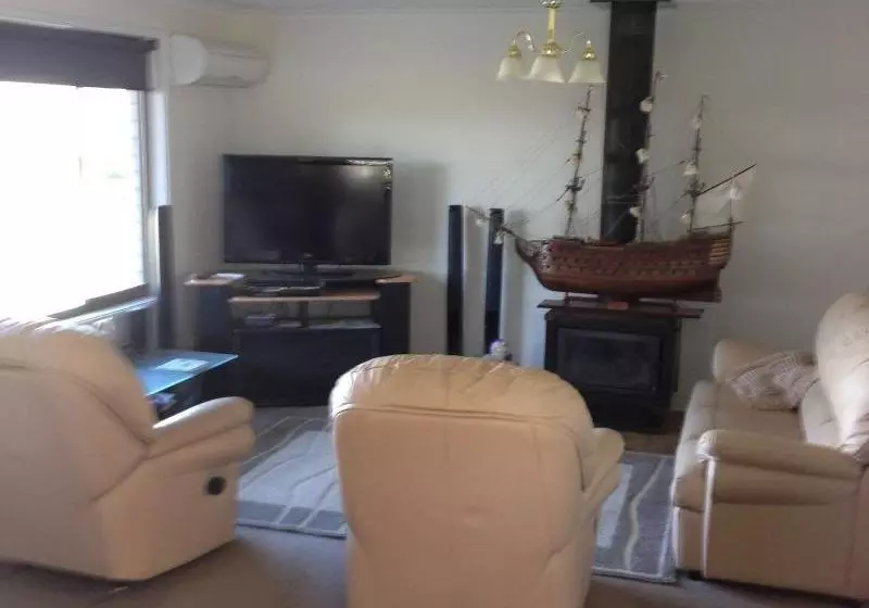 Eaglehawk Neck Beach House