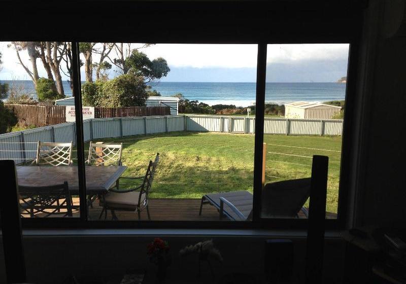 Eaglehawk Neck Beach House