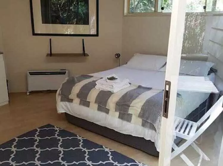 Eaglehawk Rainforest Retreat