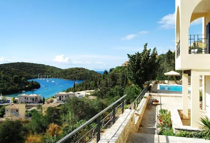 Niriides Luxury Apartments