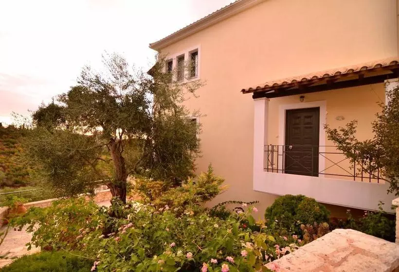 Niriides Luxury Apartments