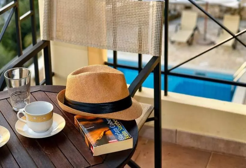 Niriides Luxury Apartments