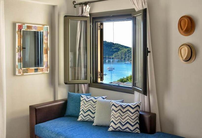 Niriides Luxury Apartments